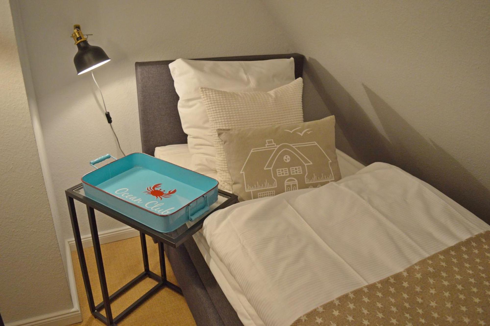 Morderne 3-Zimmerwohnung In Einer Hausscheibe Unter Reet Westerland Ngoại thất bức ảnh